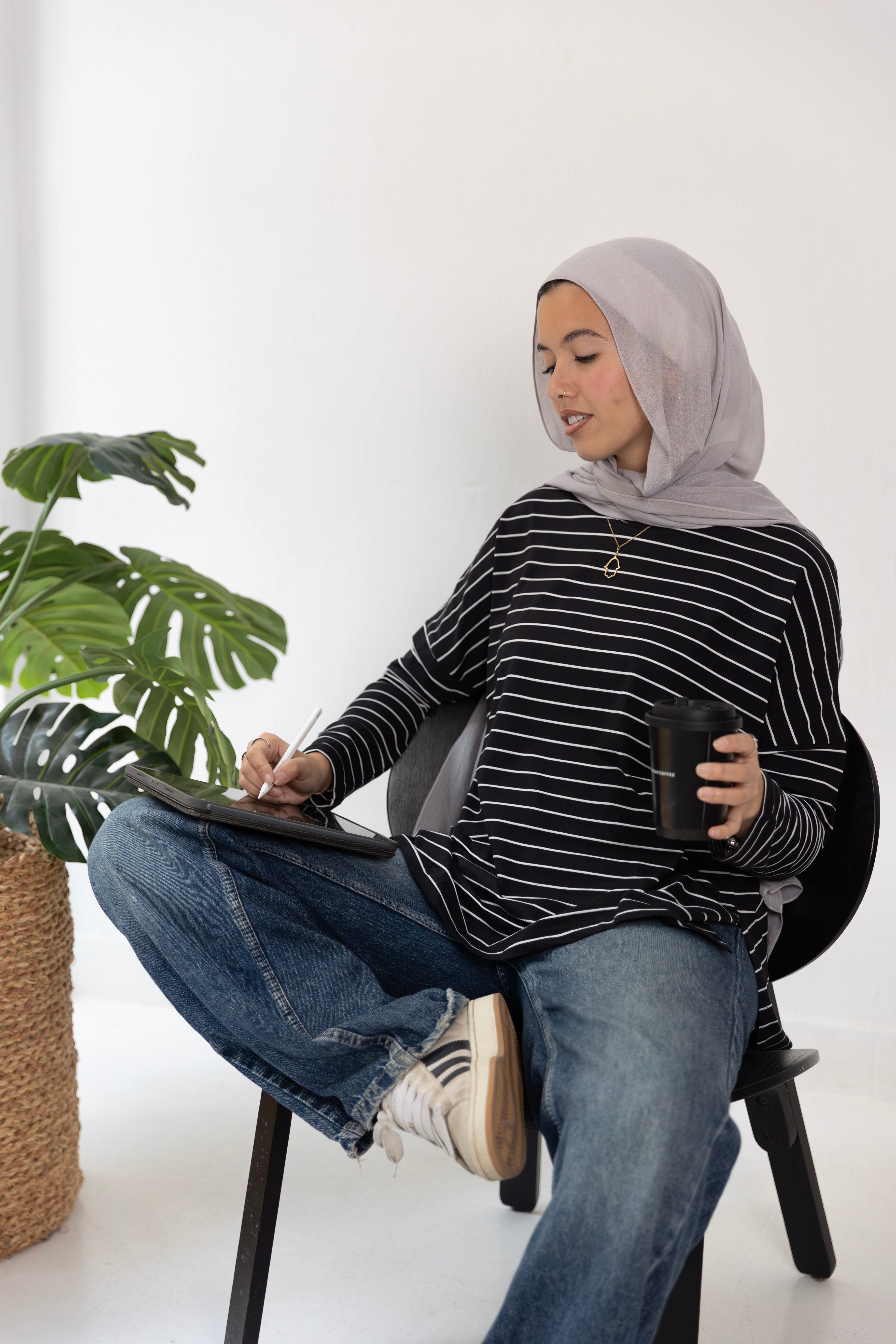 Striped Drop Shoulder T-shirt_ Black