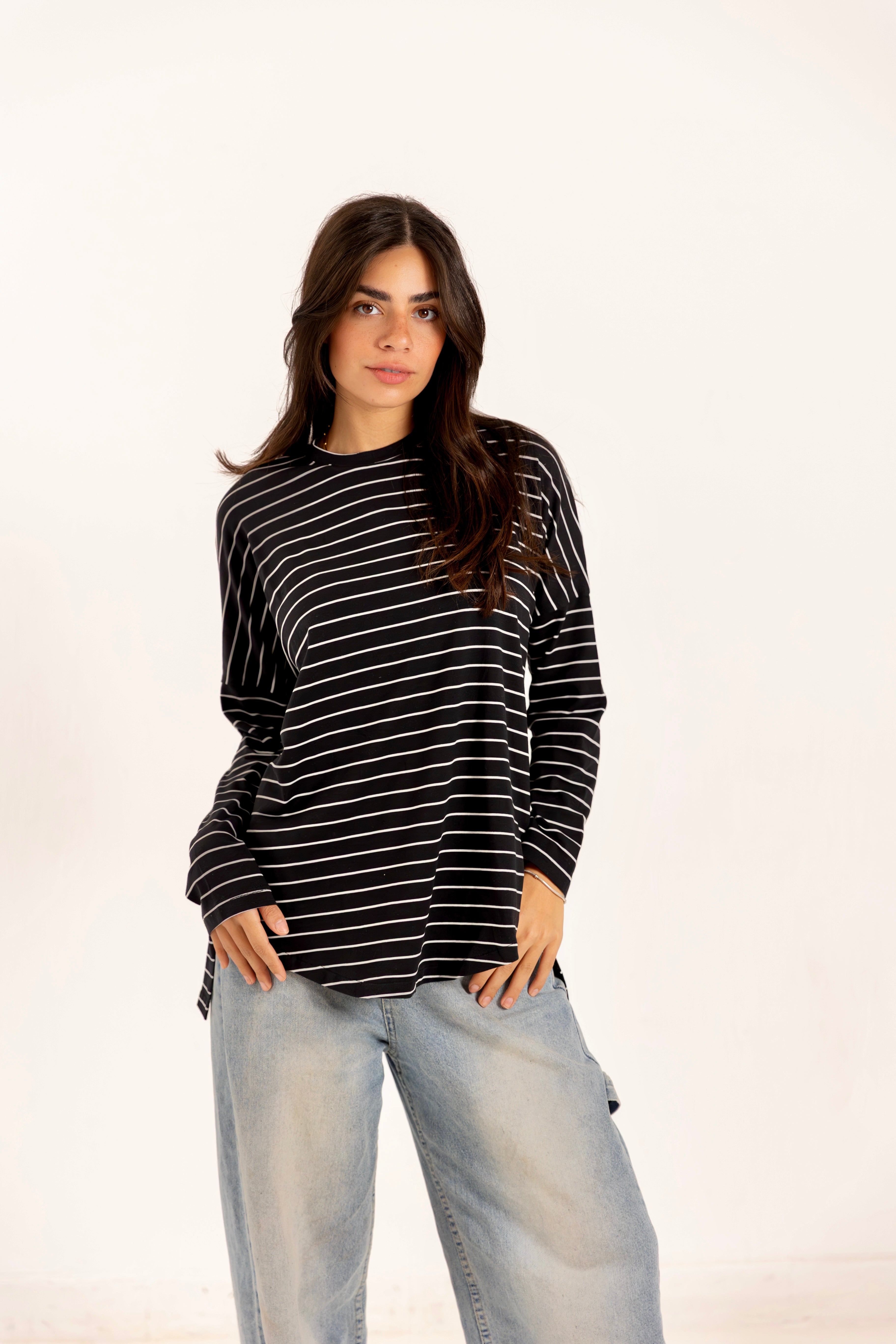 Curved Striped T-shirts _ Black