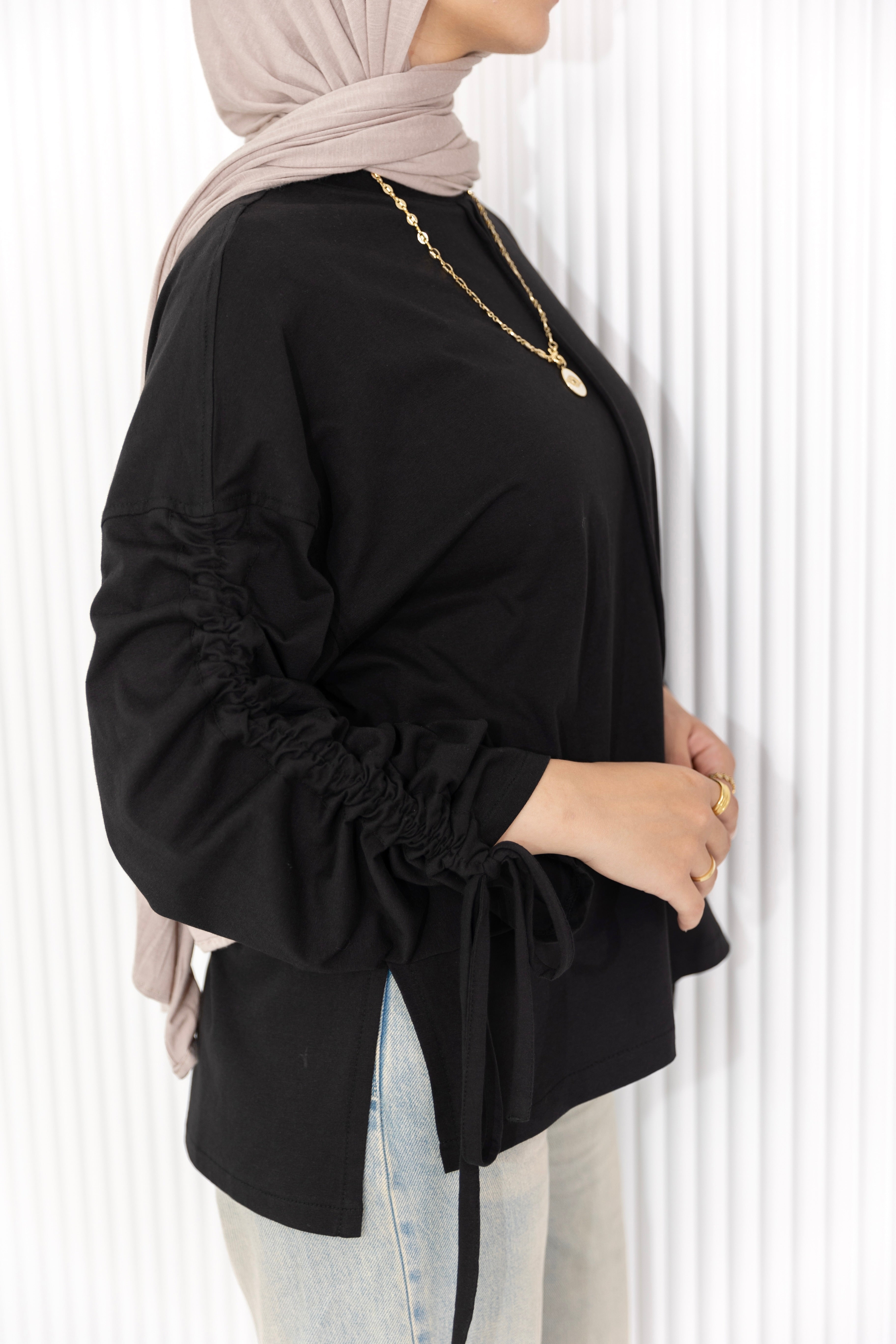 Graceful Ruffle T-shirt black